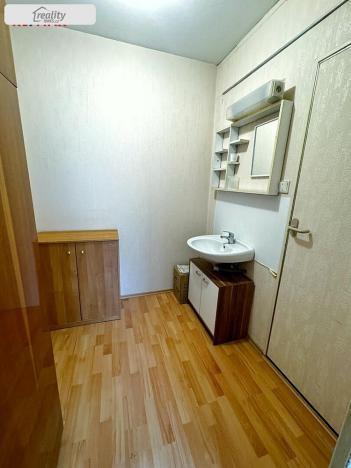 Prodej bytu 4+1, Praha - Řepy, Vondroušova, 86 m2