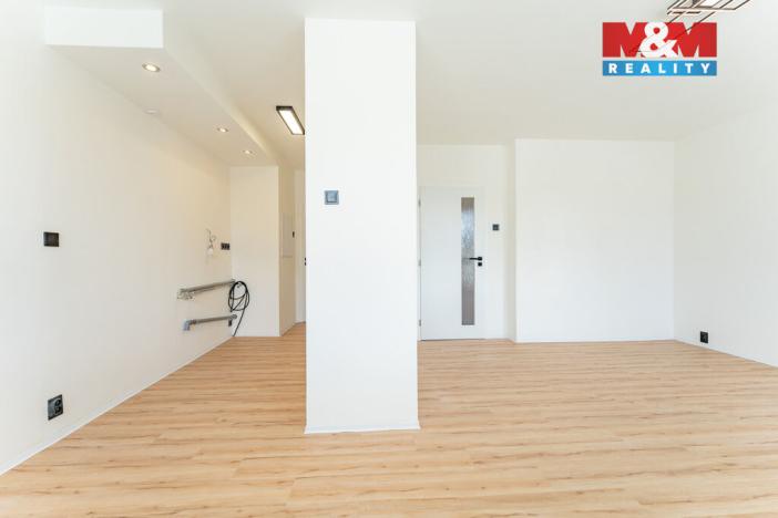 Prodej bytu 3+1, Praha - Bohnice, Poznaňská, 74 m2