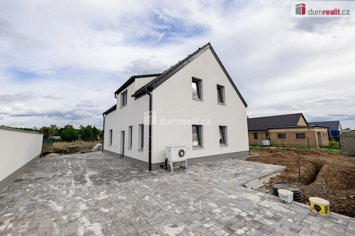 Prodej rodinného domu, Lužná, Jižní, 165 m2