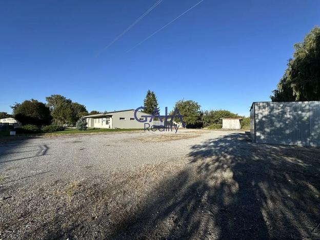 Pronájem obchodního prostoru, Louka, 597 m2