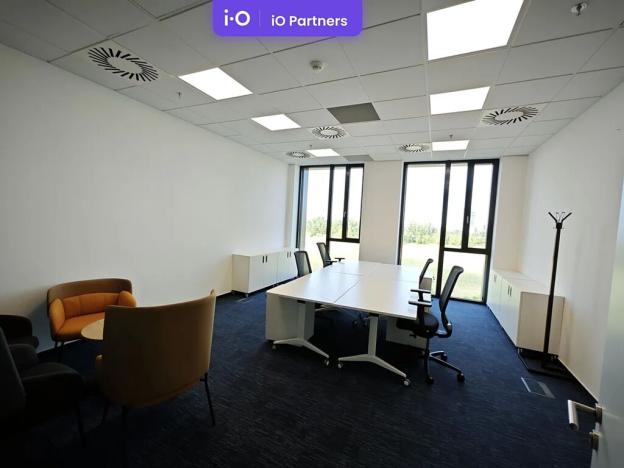 Pronájem kanceláře, Praha - Karlín, Rohanské nábřeží, 300 m2