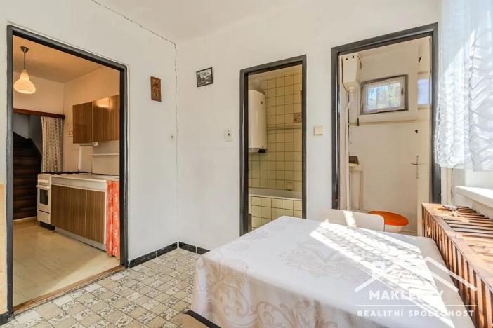 Prodej rodinného domu, Radim, 213 m2