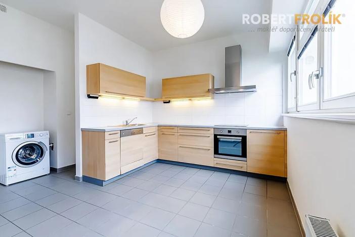 Pronájem bytu 4+1, Praha - Dejvice, Kladenská, 125 m2