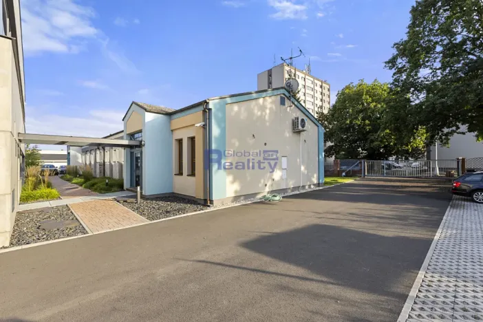 Prodej výrobních prostor, Hradec Králové, Jana Krušinky, 2133 m2