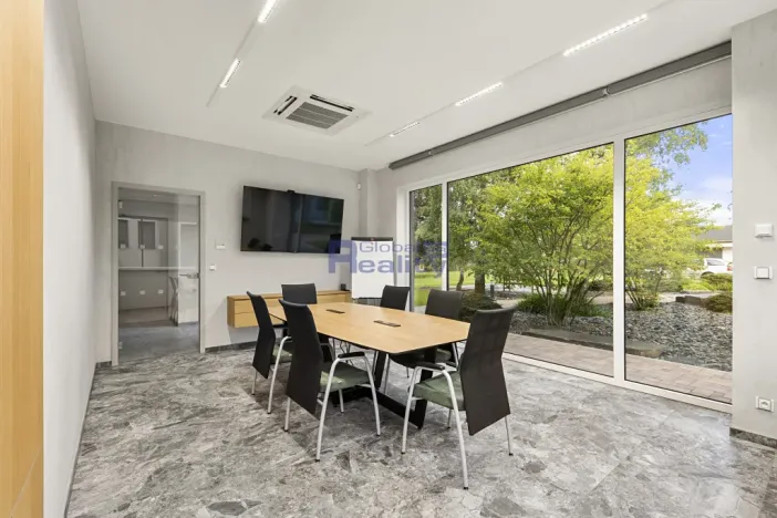 Prodej výrobních prostor, Hradec Králové, Jana Krušinky, 2133 m2