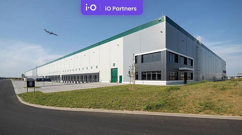 Pronájem skladu, Jeneč, Průmyslová, 2638 m2