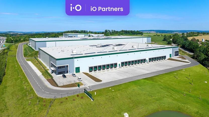 Pronájem skladu, Ostředek, 5672 m2