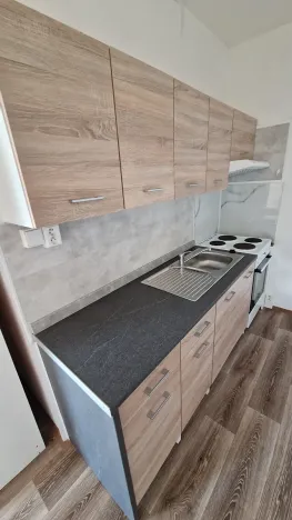Pronájem bytu 1+kk, Teplice, Maršovská, 32 m2