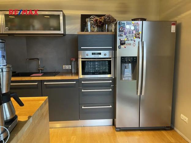 Prodej bytu 5+kk, Praha - Žižkov, Ke kapslovně, 147 m2