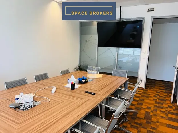 Pronájem kanceláře, Praha, Prosecká, 1154 m2