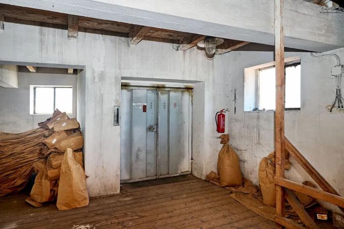 Prodej obchodního prostoru, Turnov, Nádražní, 2438 m2