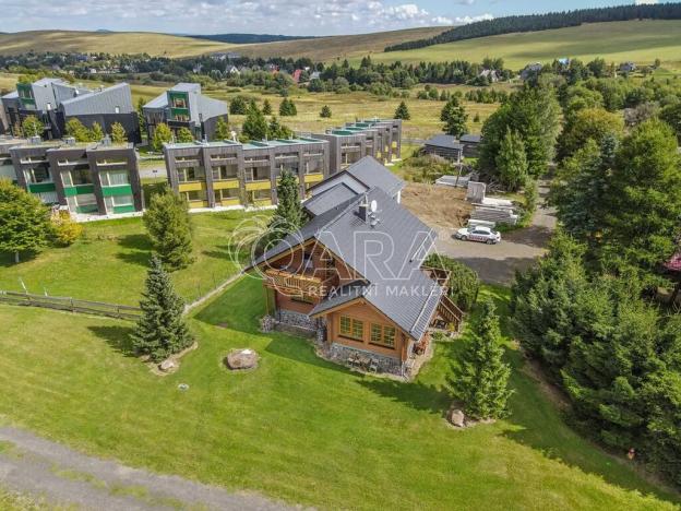 Prodej ubytování, Loučná pod Klínovcem, 195 m2