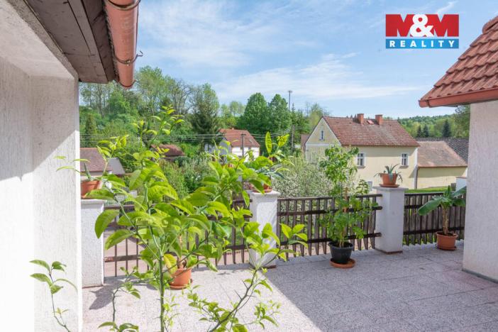 Prodej rodinného domu, Nepomyšl, 410 m2