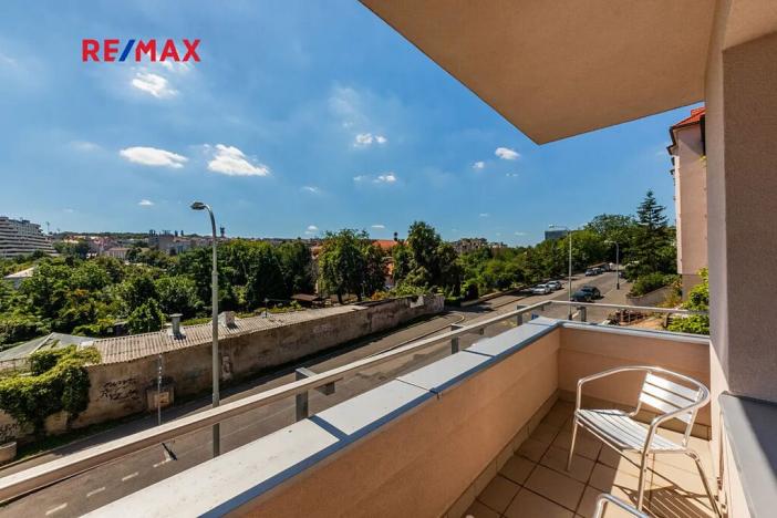 Pronájem bytu 2+1, Praha - Střešovice, Na Petynce, 63 m2