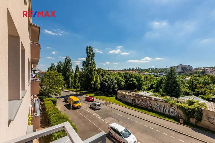 Pronájem bytu 2+1, Praha - Střešovice, Na Petynce, 63 m2