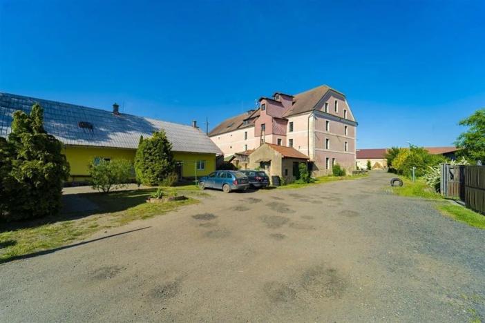 Prodej skladu, Pěčice, 3200 m2