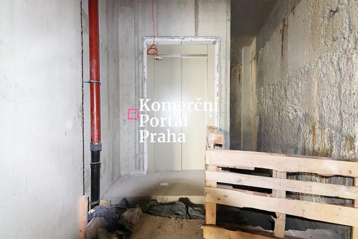 Pronájem restaurace, Praha - Nusle, Lomnického, 470 m2