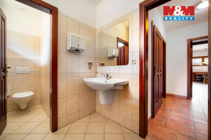 Prodej rodinného domu, Hnátnice, 330 m2