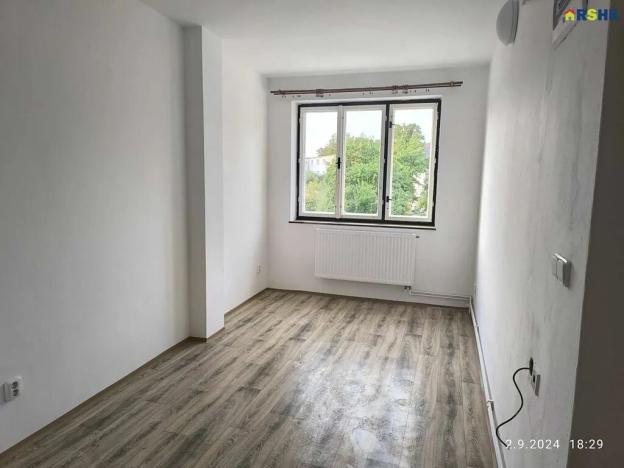 Pronájem bytu 1+kk, Žďár nad Sázavou, 36 m2