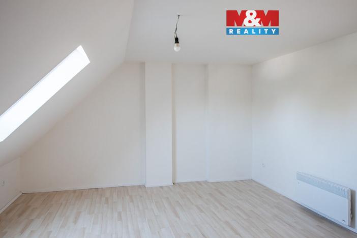 Pronájem bytu 1+kk, Pardubice - Svítkov, U Trojice, 10 m2