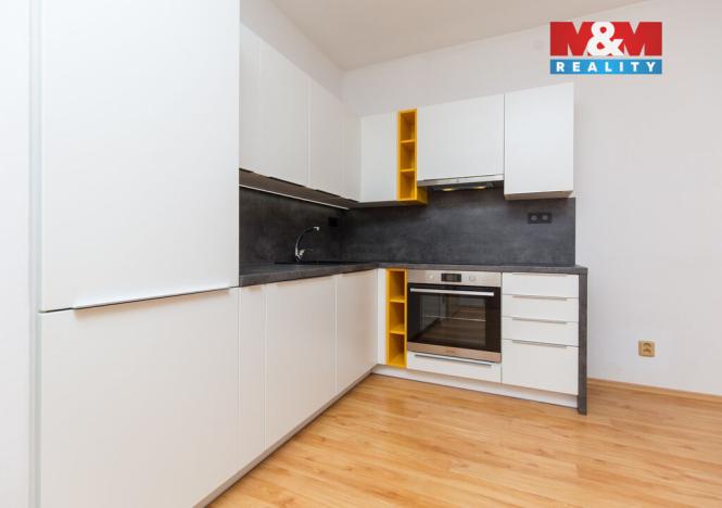 Pronájem bytu 2+1, Pardubice - Zelené Předměstí, Pichlova, 53 m2