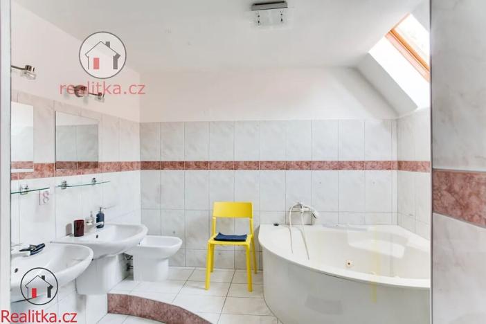 Pronájem rodinného domu, Český Krumlov, 200 m2