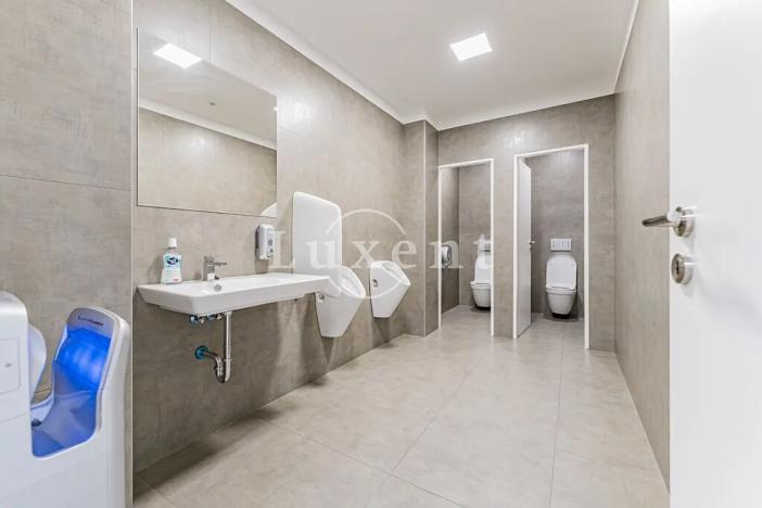 Pronájem kanceláře, Praha - Košíře, Jinonická, 257 m2