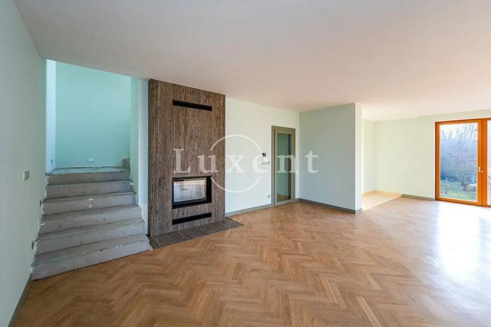 Prodej bytu 4+kk, Praha - Suchdol, Pod rybníčkem, 283 m2