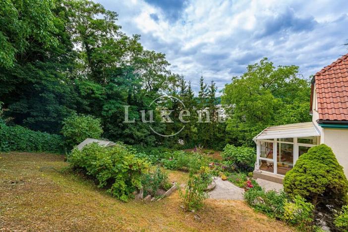 Prodej rodinného domu, Praha - Modřany, Na Floře, 239 m2