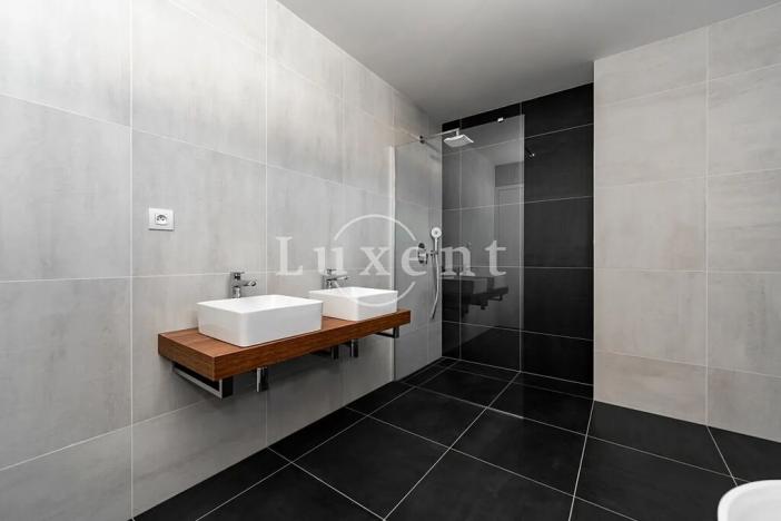 Prodej rodinného domu, Velké Popovice, Malostranská, 350 m2