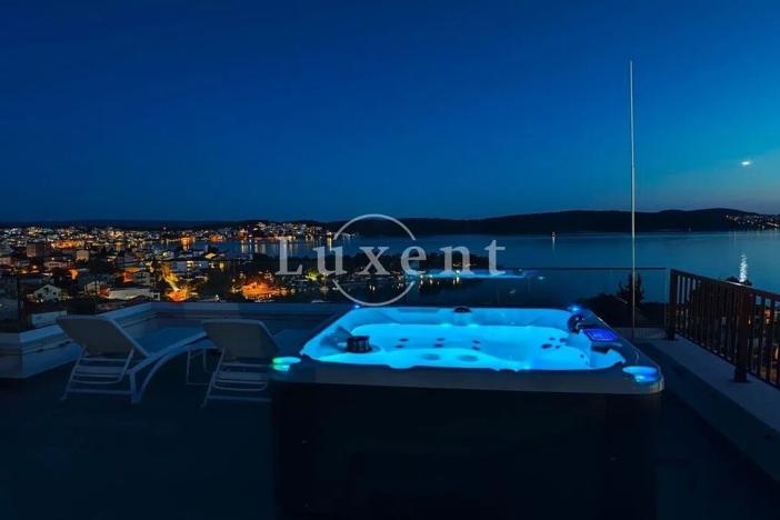 Prodej bytu 3+kk, Trogir, Chorvatsko, 61 m2