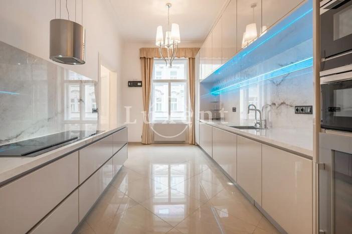 Pronájem bytu 5+1, Praha - Staré Město, Kozí, 211 m2