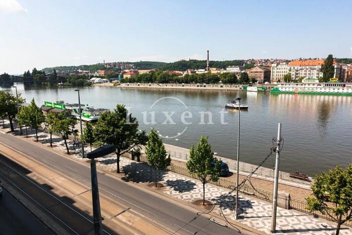Pronájem bytu 6+kk a větší, Praha - Nové Město, Rašínovo nábřeží, 200 m2