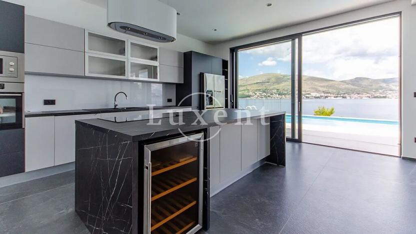 Prodej vily, Trogir, Chorvatsko, 349 m2