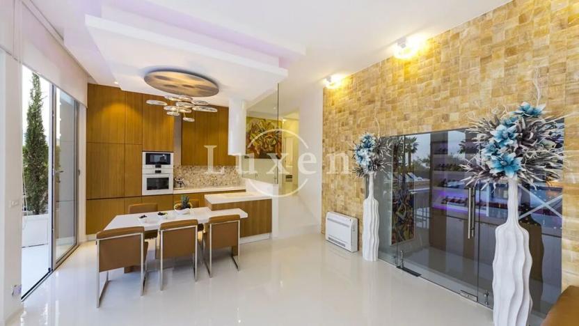 Prodej vily, Pag, Chorvatsko, 250 m2