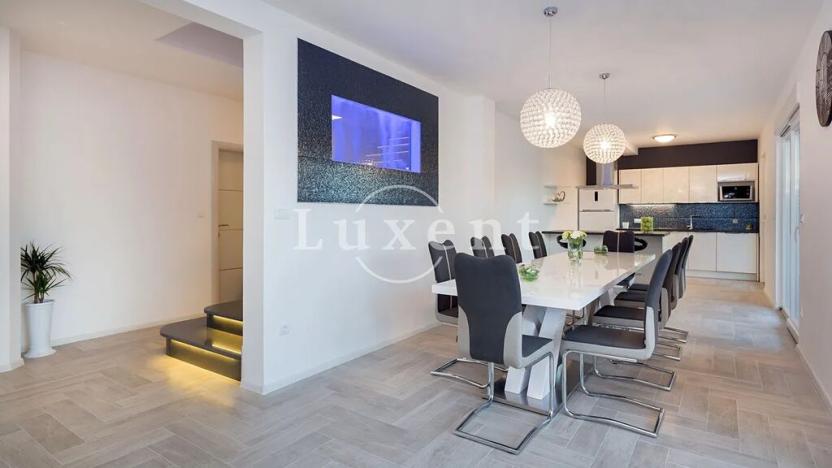 Prodej vily, Rogoznica, Chorvatsko, 400 m2