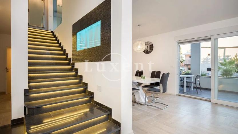 Prodej vily, Rogoznica, Chorvatsko, 400 m2