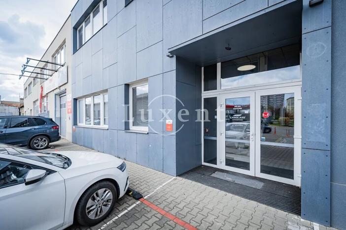 Pronájem kanceláře, Praha - Strašnice, Průběžná, 346 m2