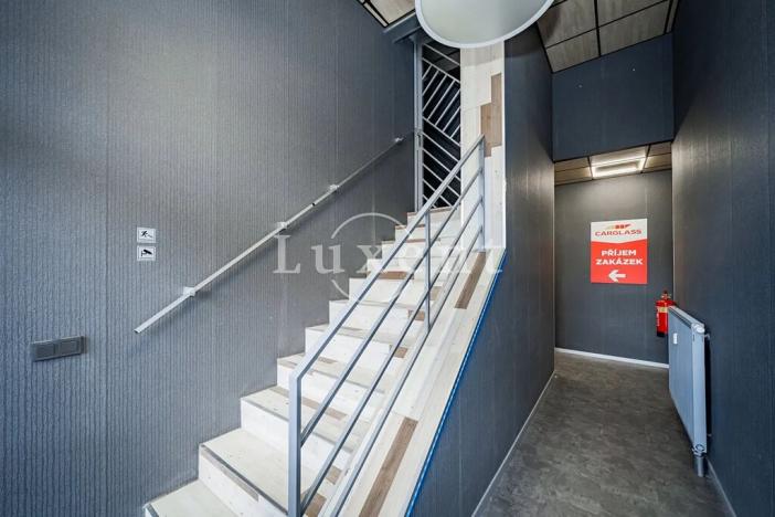 Pronájem kanceláře, Praha - Strašnice, Průběžná, 346 m2