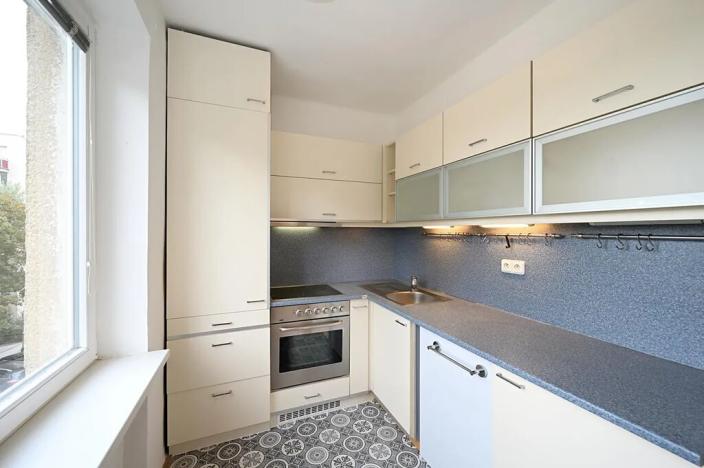 Pronájem bytu 2+kk, Praha - Dejvice, Kafkova, 56 m2