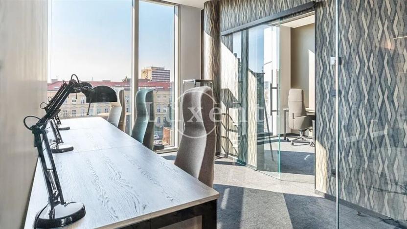 Pronájem kanceláře, Praha - Holešovice, Plynární, 1764 m2