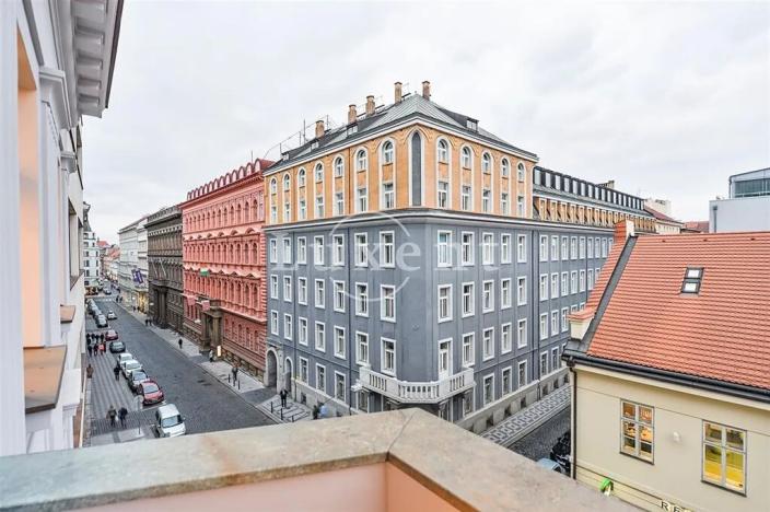 Pronájem kanceláře, Praha - Nové Město, Politických vězňů, 117 m2