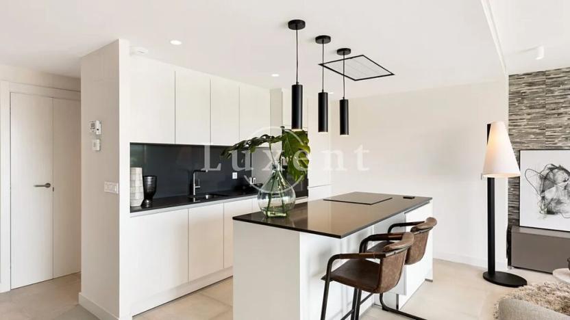 Prodej bytu 4+kk, Estepona, Španělsko, 108 m2