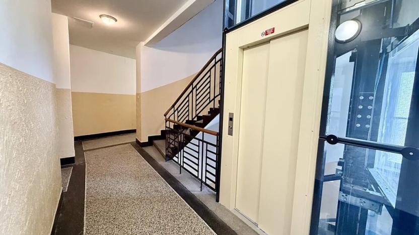 Prodej bytu 2+kk, Praha - Vršovice, Oblouková, 58 m2