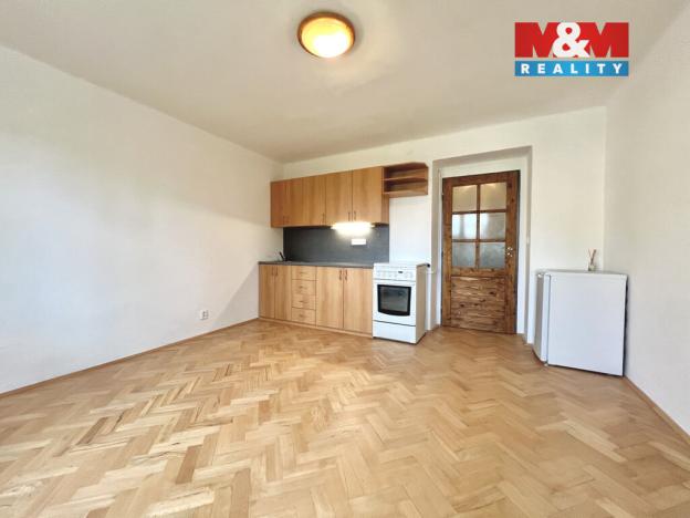 Pronájem bytu 1+kk, Jindřichův Hradec - Jindřichův Hradec II, Nádražní, 24 m2