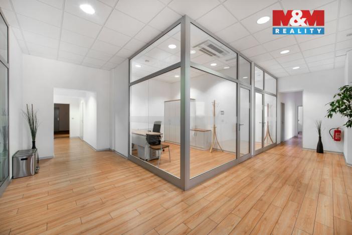 Prodej obchodního prostoru, Ústí nad Orlicí, Mírové nám., 1000 m2