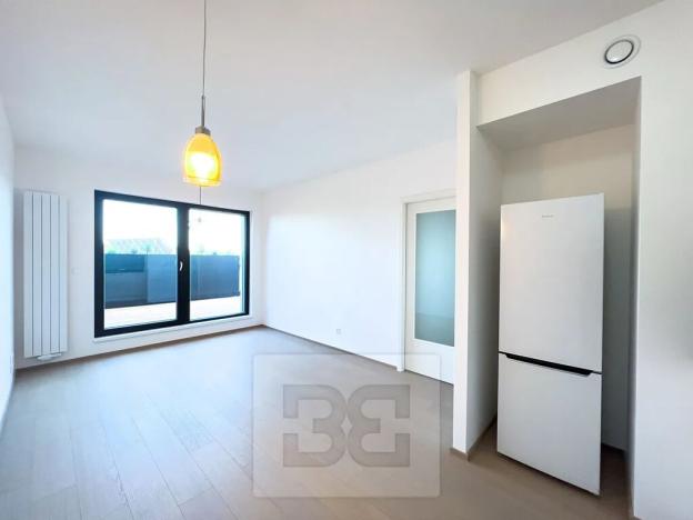 Pronájem bytu 2+kk, Praha - Strašnice, Michelangelova, 45 m2