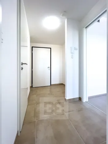 Pronájem bytu 2+kk, Praha - Strašnice, Michelangelova, 45 m2