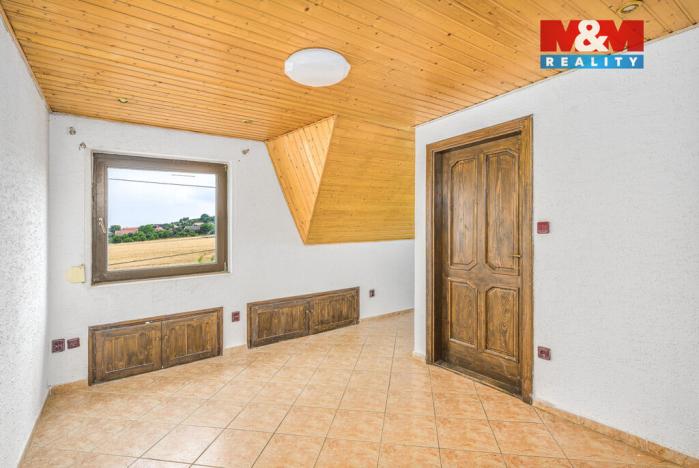 Prodej rodinného domu, Krakovany, 780 m2