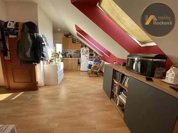 Pronájem bytu 1+kk, Kladno, Hajnova, 33 m2